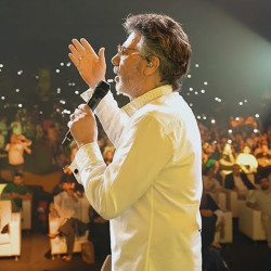 Moein - Eshareh (Live In Los Angeles)