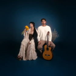 Erfan & Xye - The Poets Chamber